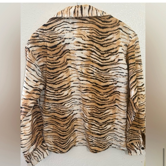 Tiger Print Boxy Button-down Shirt small - Picture 3 of 6
